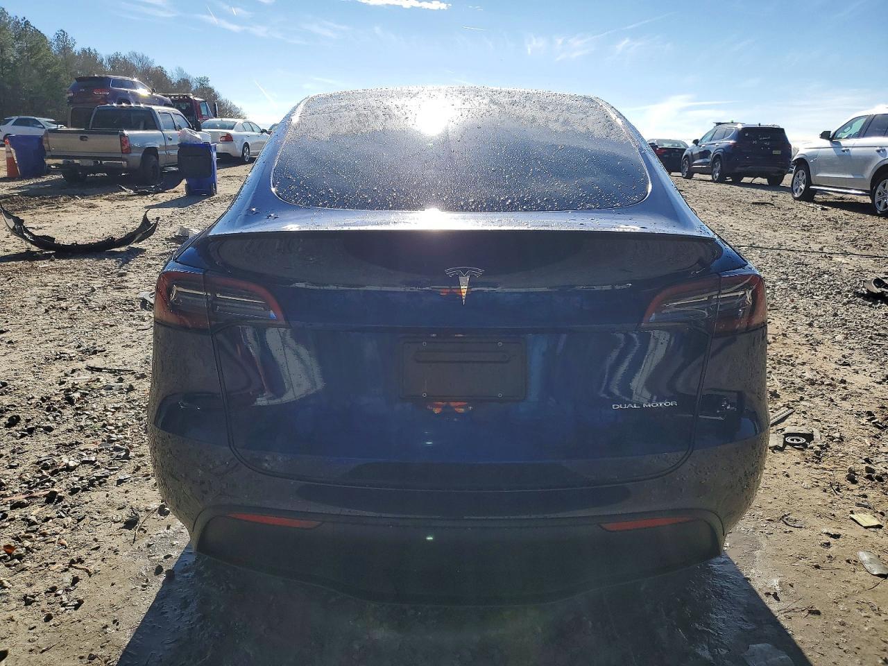2023 Tesla Model Y - Фото 6