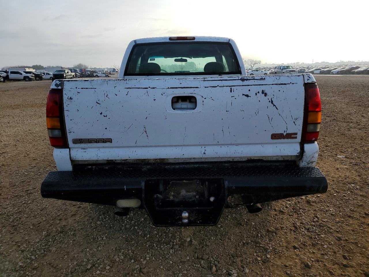 2001 GMC New Sierra C1500 - Image 7