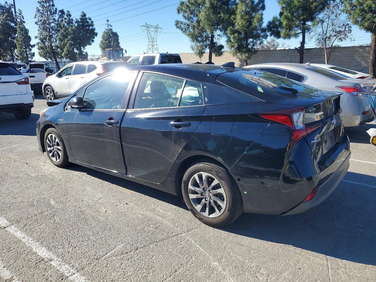 2019 Toyota Prius - Фото 2