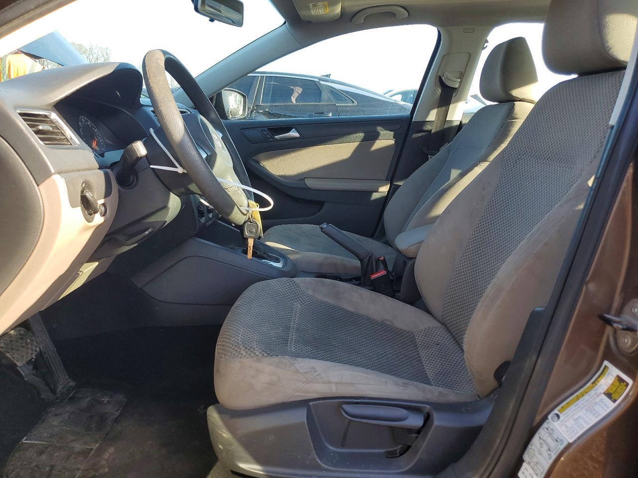 2014 Volkswagen Jetta Base - Image 7