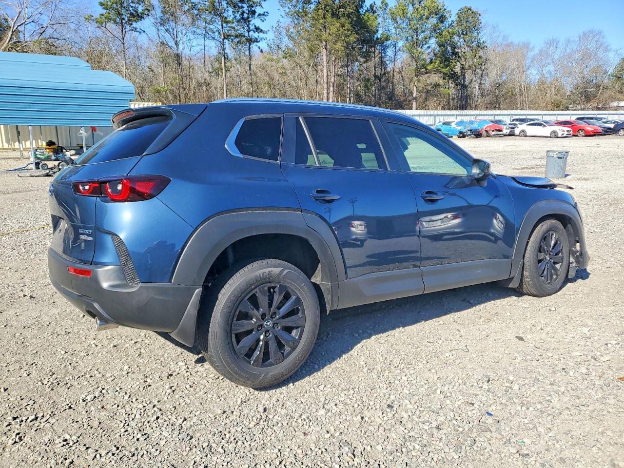 2025 Mazda Cx-50 Premium - Image 3