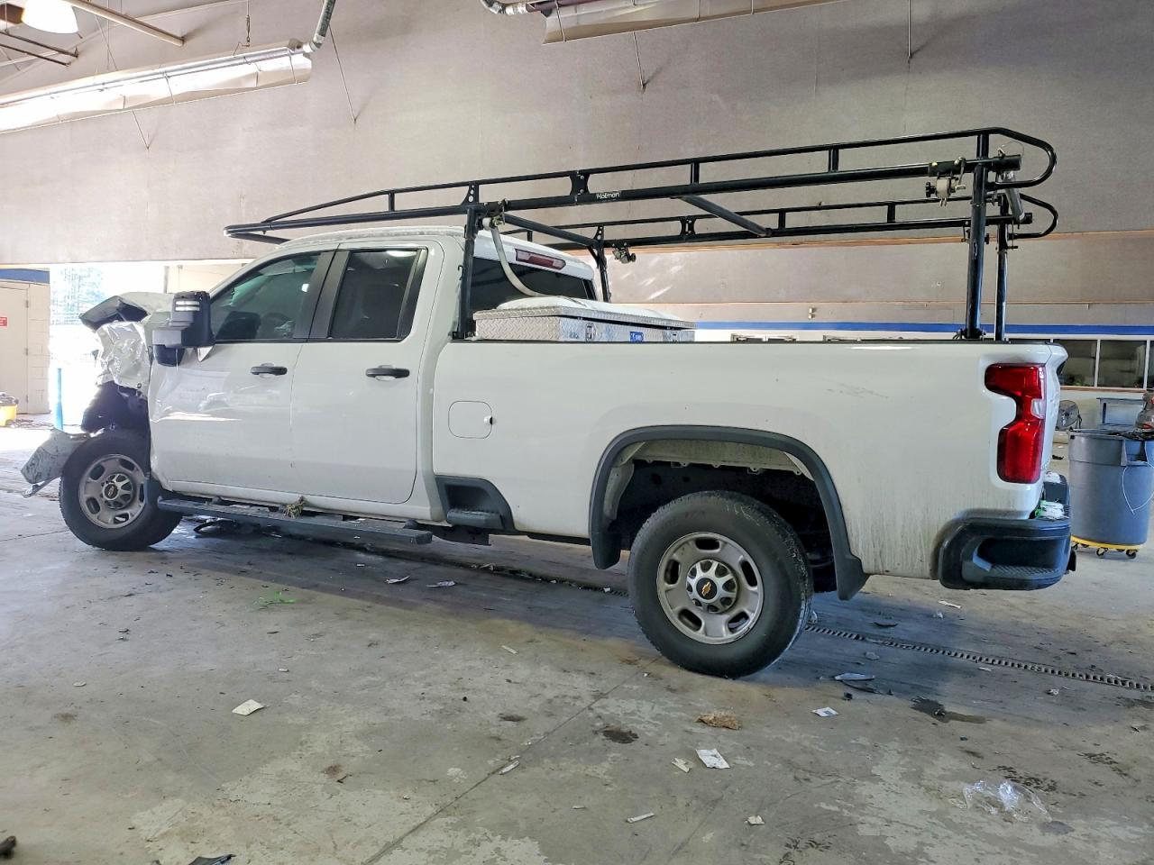 2023 Chevrolet Silverado C2500 Heavy Duty - Image 2