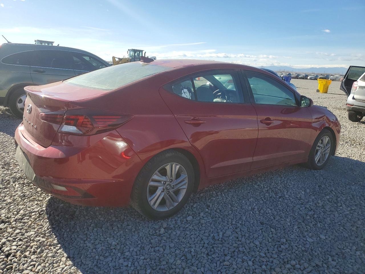 2019 Hyundai Elantra Sel - Image 3