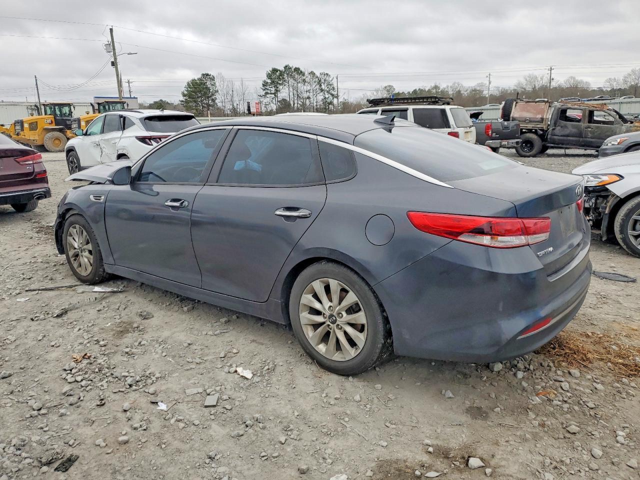 2017 Kia Optima Lx - Фото 2