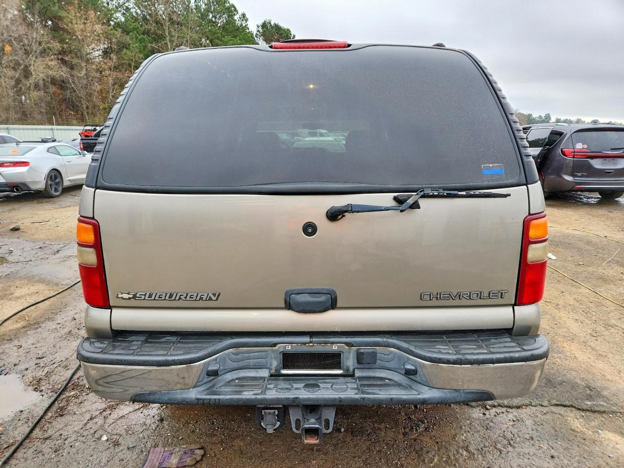 2002 Chevrolet Suburban C1500 - Image 6