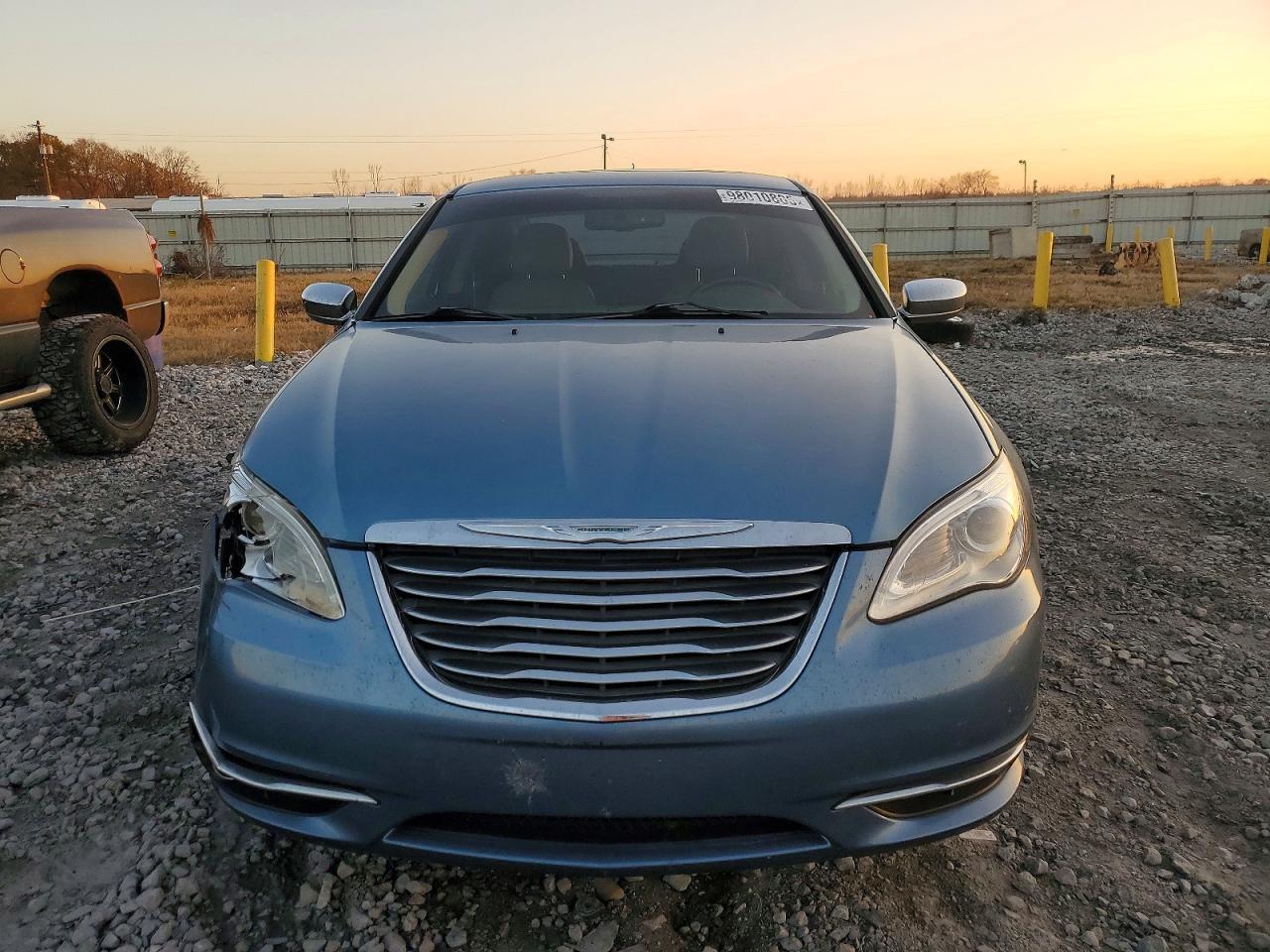 2011 Chrysler 200 Limited - Фото 5