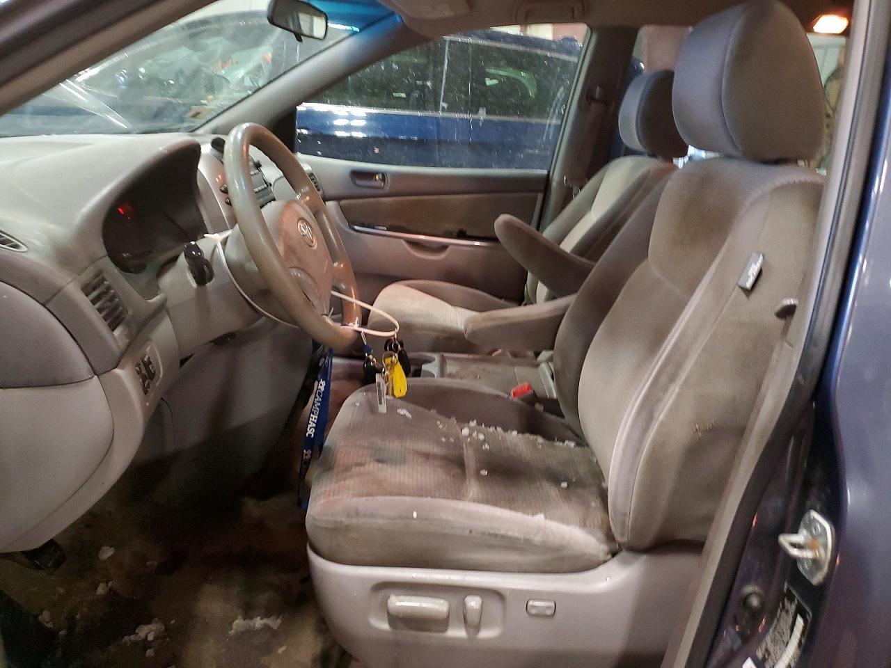 2009 Toyota Sienna Le 8-Passenger - Image 7