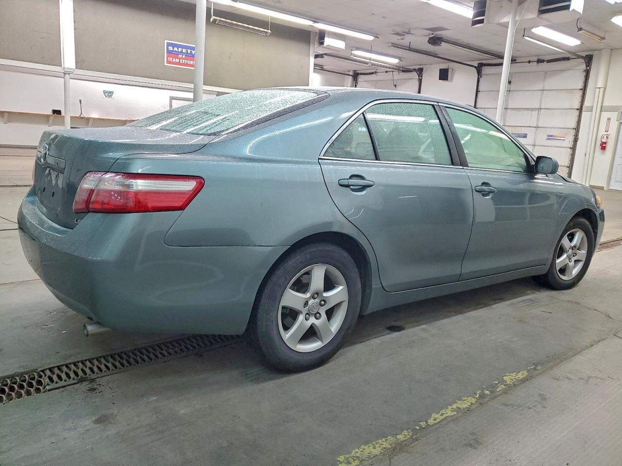 2007 Toyota Camry Ce - Фото 3