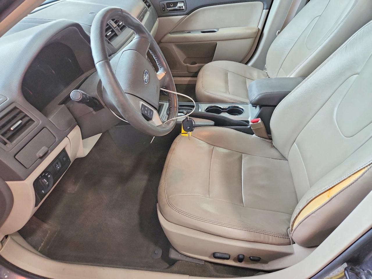 2011 Ford Fusion - Фото 7