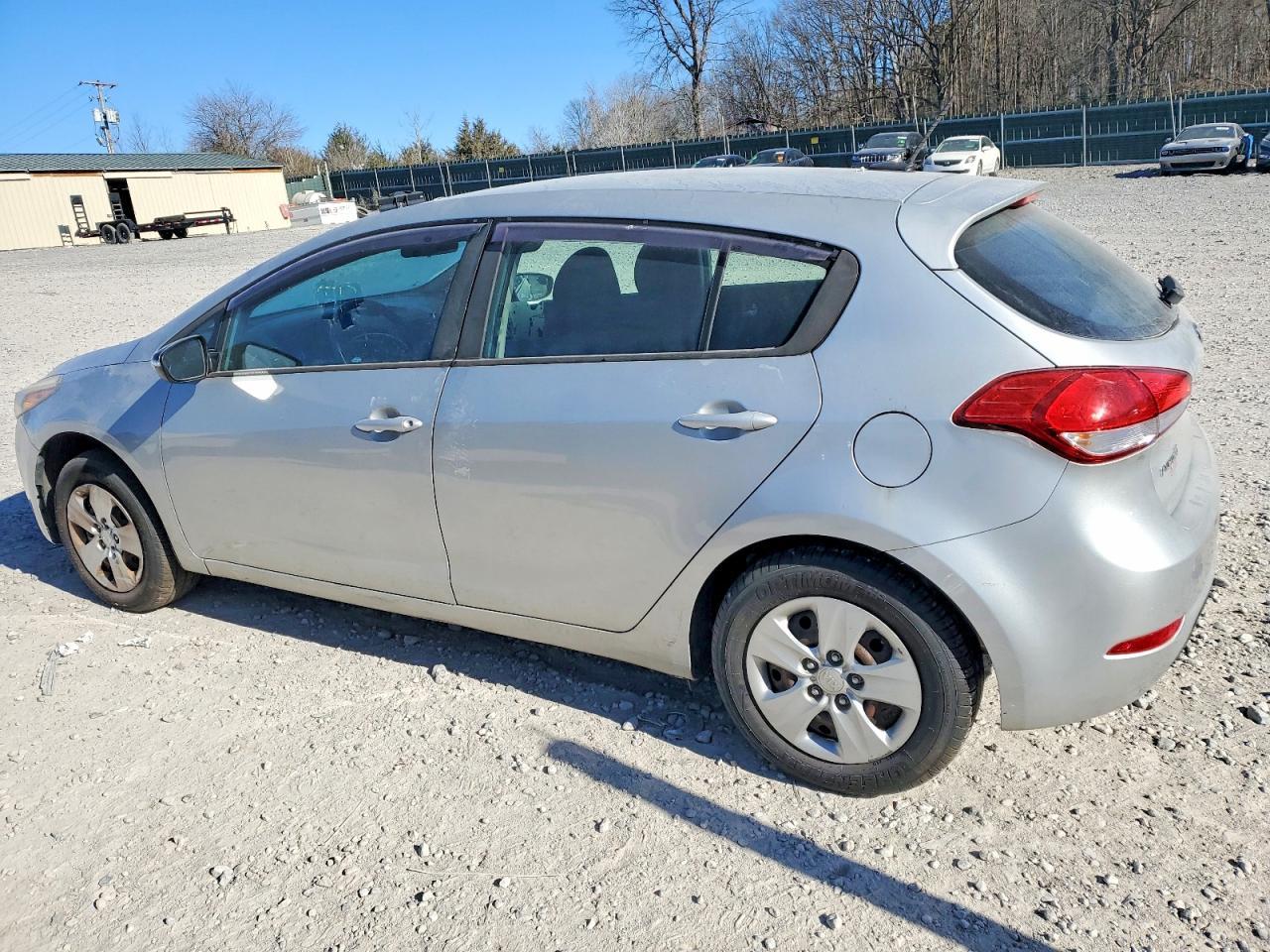 2017 Kia Forte Lx - Image 2