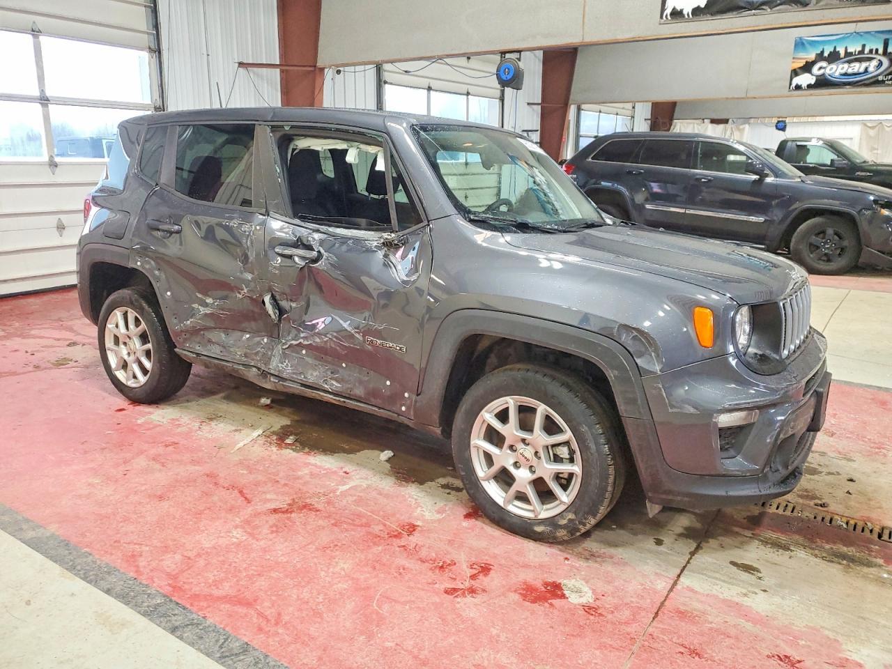2023 Jeep Renegade Latitude - Image 4
