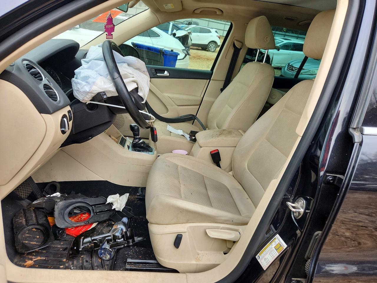 2013 Volkswagen Tiguan S - Image 7