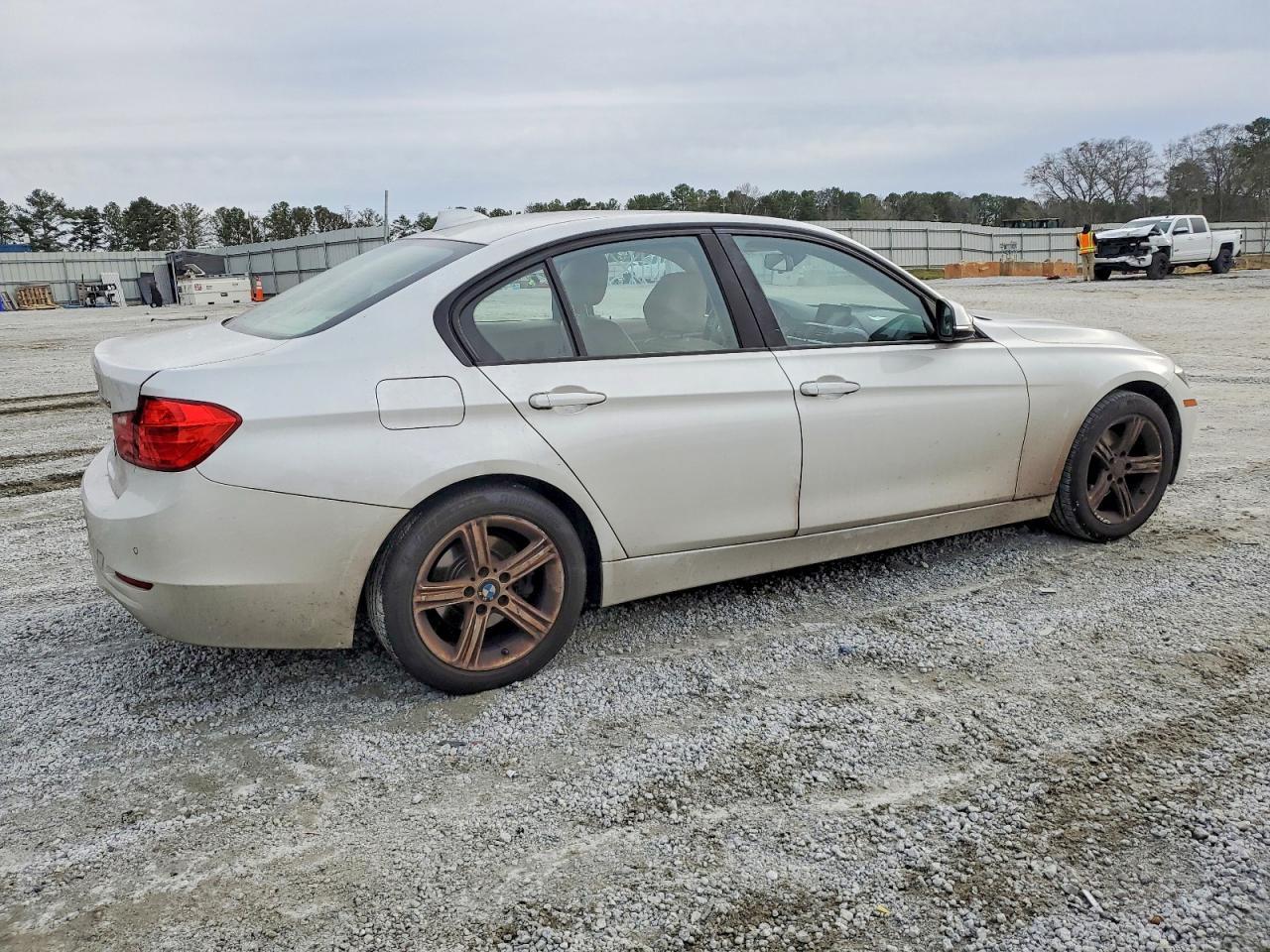 2014 BMW 328 I - Image 3