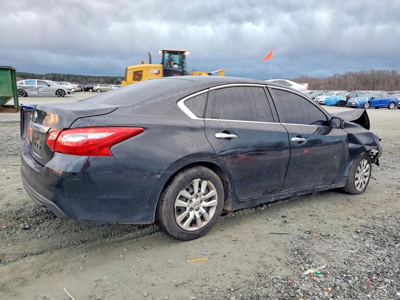 2016 Nissan Altima 2.5 - Фото 3