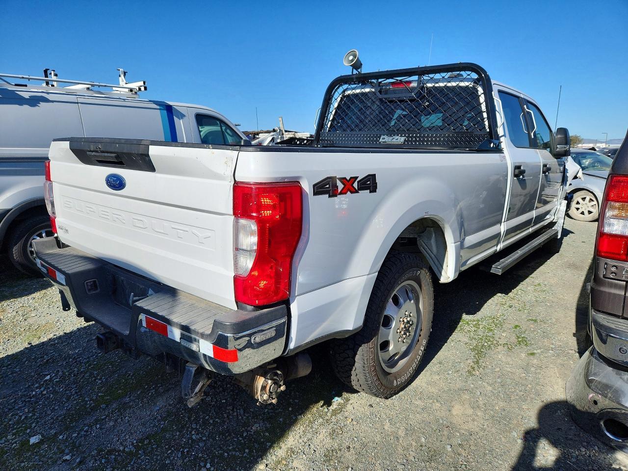 2022 Ford F350 - Фото 3