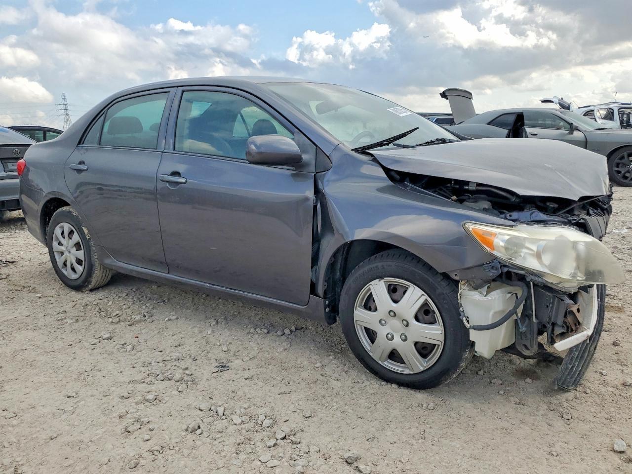 2010 Toyota Corolla - Фото 4