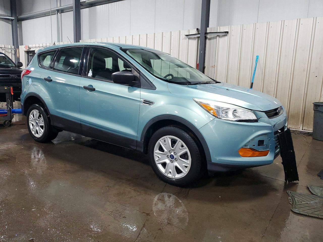 2013 Ford Escape S - Фото 4