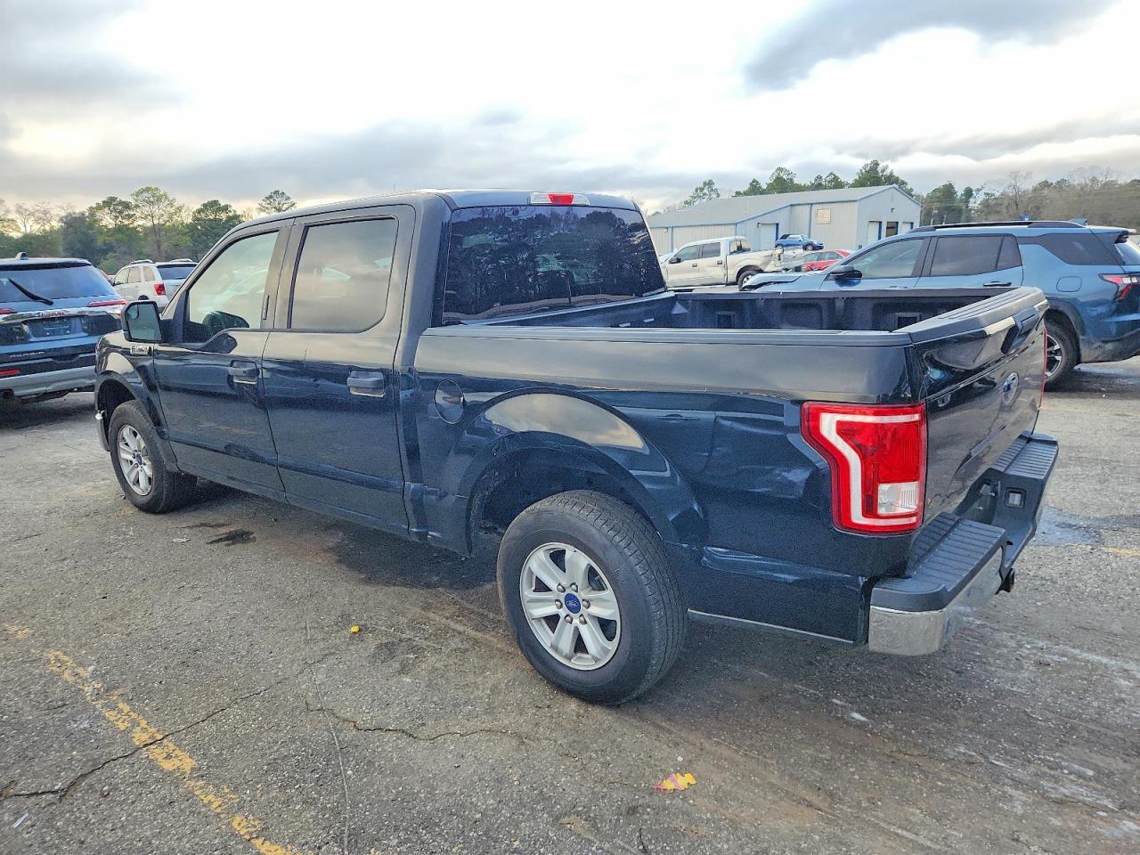 2017 Ford F150 Supercrew - Фото 2