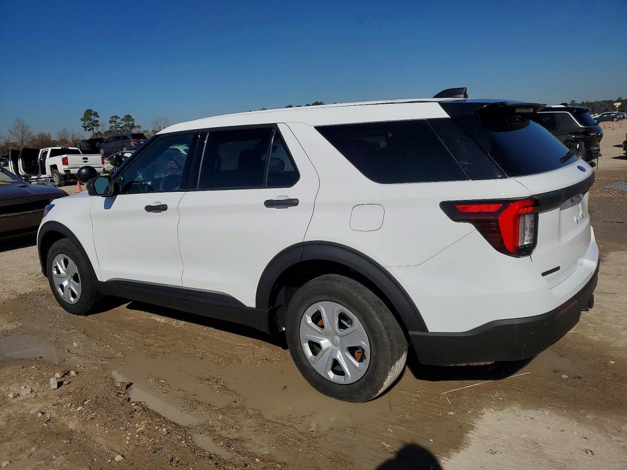 2025 Ford Explorer Police Interceptor - Image 2