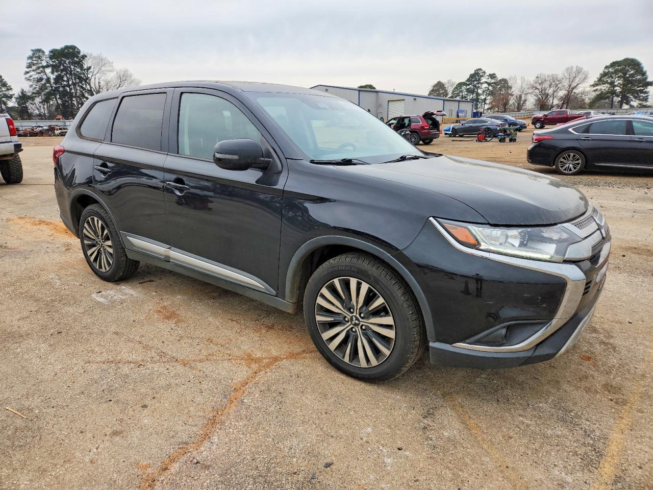 2020 Mitsubishi Outlander Se - Фото 4
