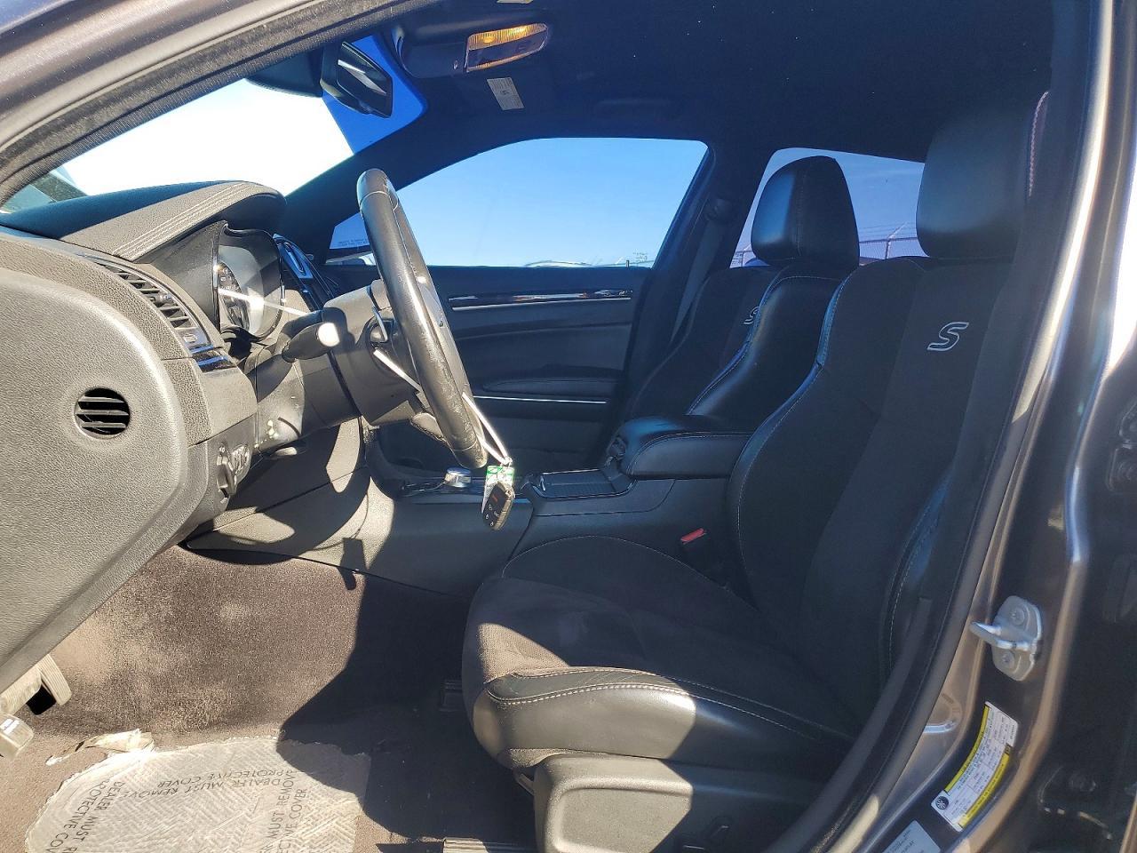 2018 Chrysler 300 S - Фото 7