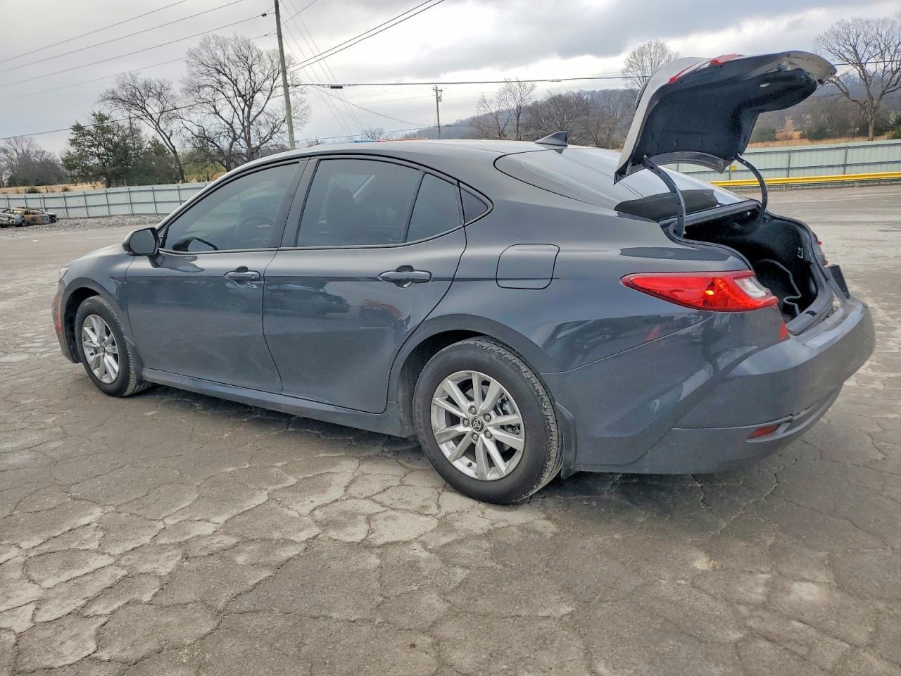 2025 Toyota Camry Xse - Image 2