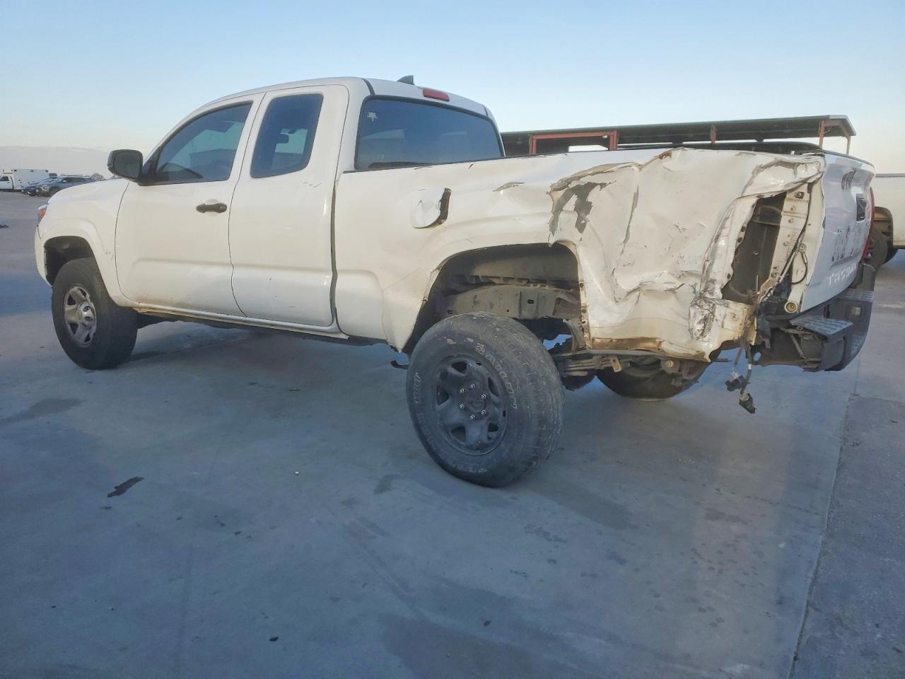 2016 Toyota Tacoma Access Cab - Фото 2