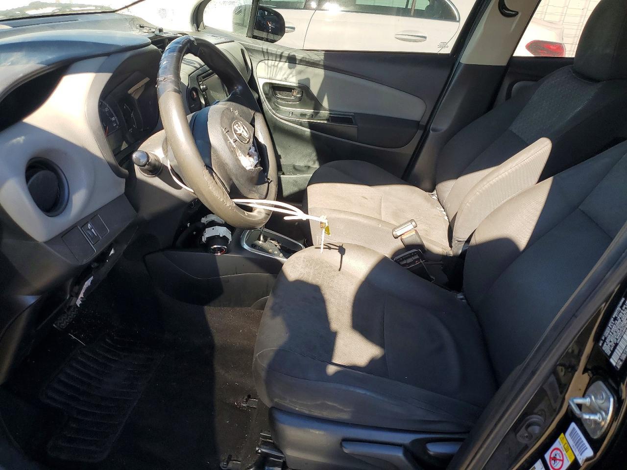 2015 Toyota Yaris - Фото 7