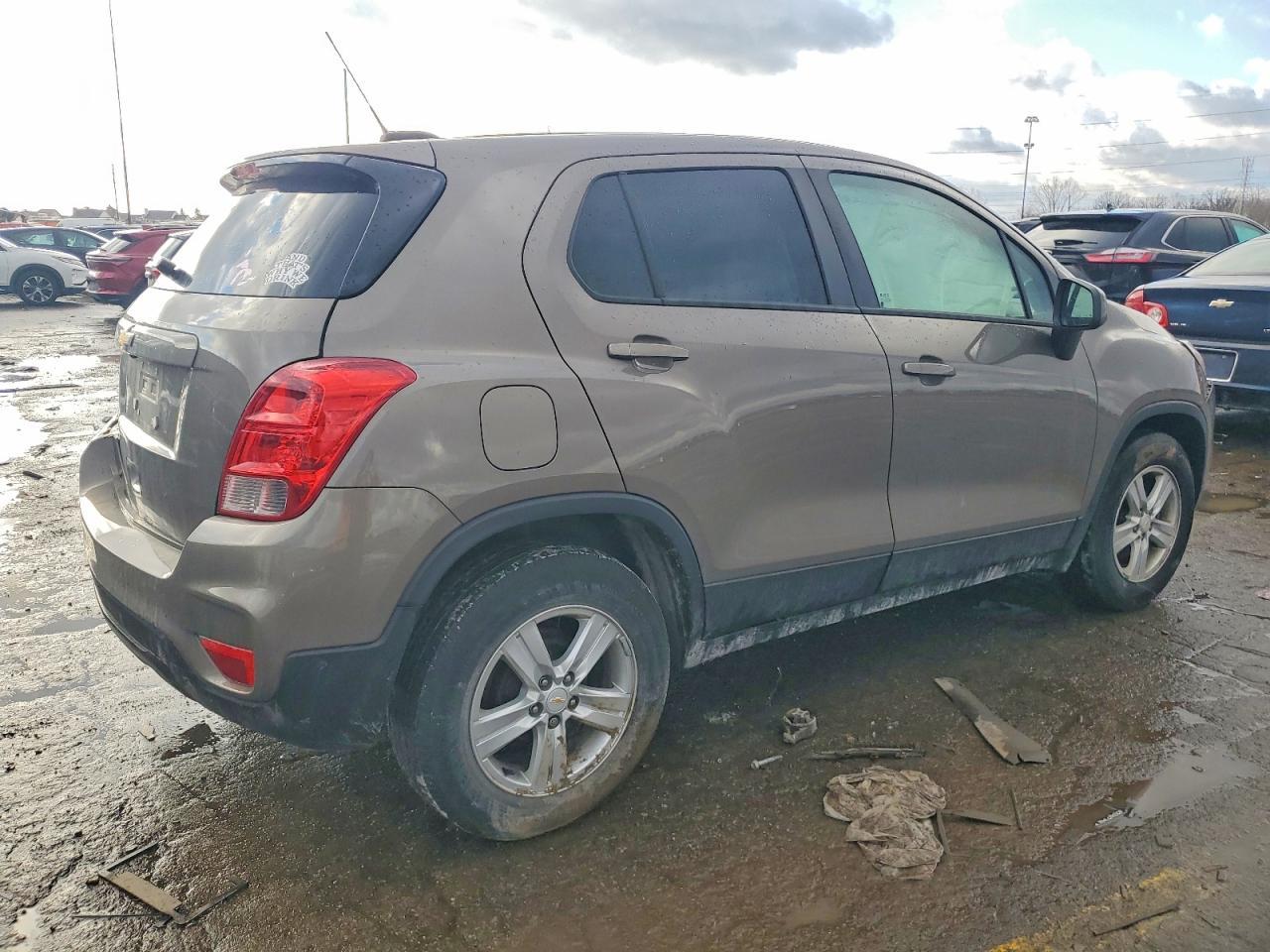 2020 Chevrolet Trax Ls - Фото 3