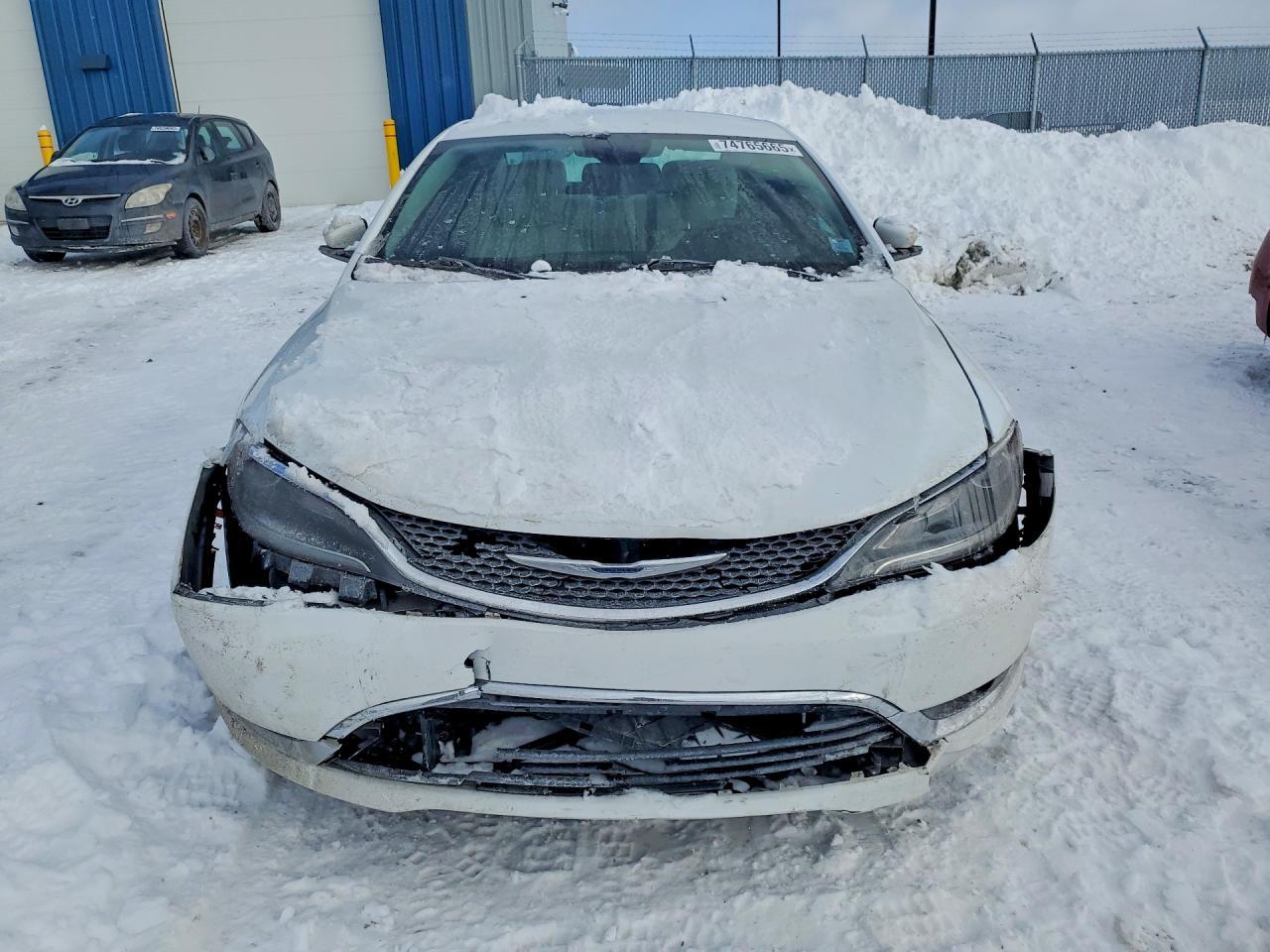 2015 Chrysler 200 Limited - Фото 5