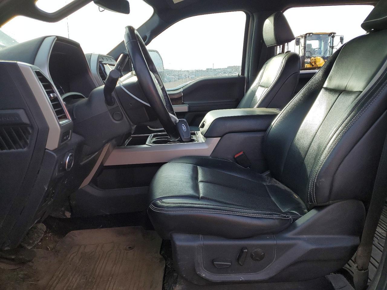 2022 Ford F350 Super Duty - Фото 7