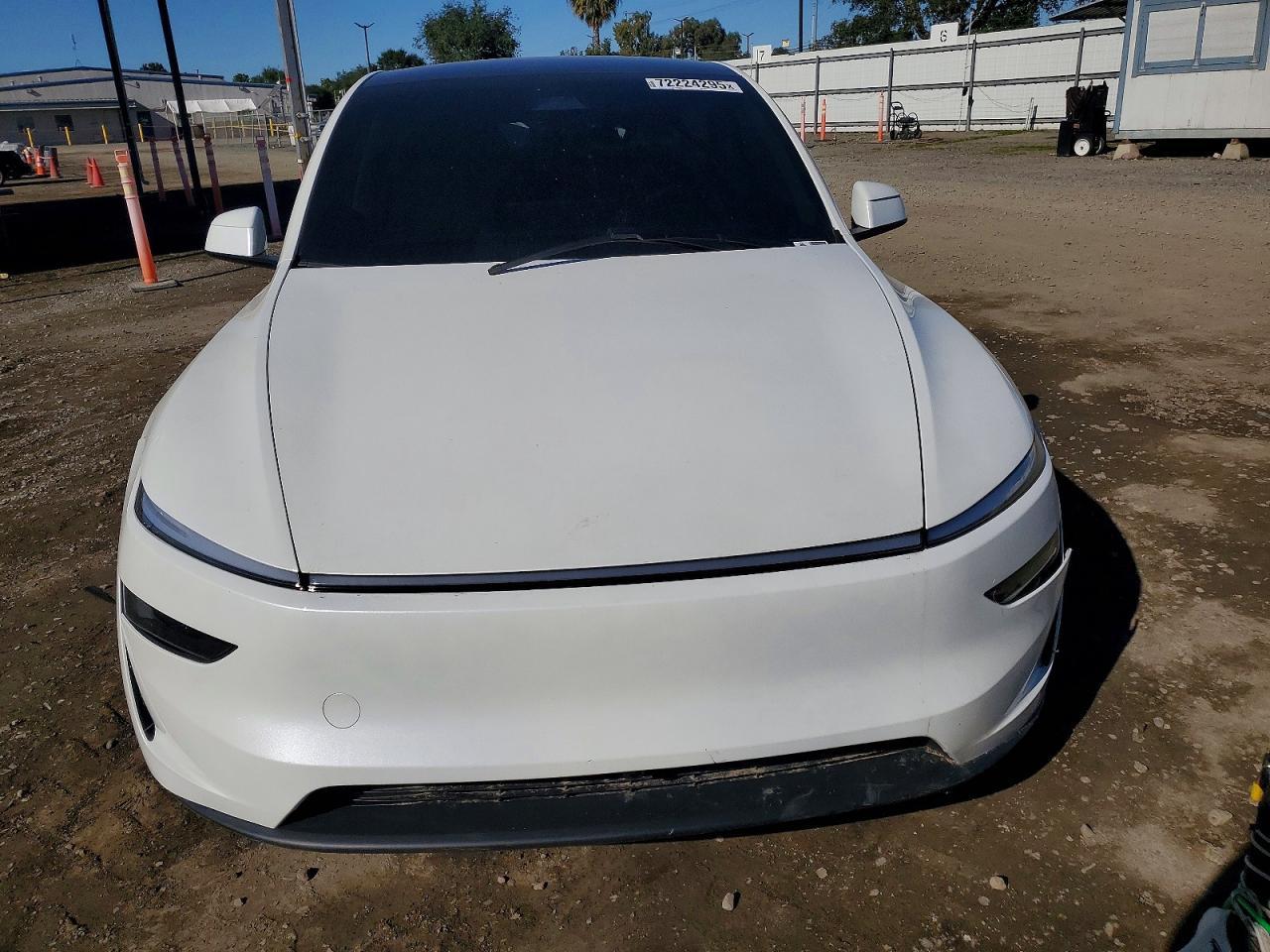 2026 Tesla Model Y - Фото 5