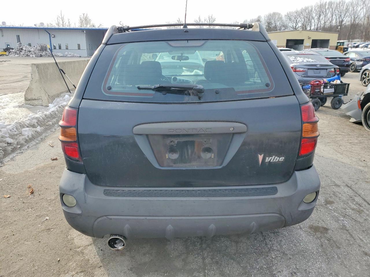 2003 Pontiac Vibe - Image 6