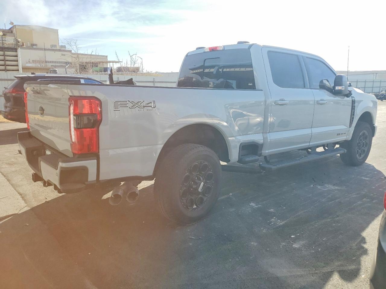 2025 Ford F250 Super Duty - Фото 3
