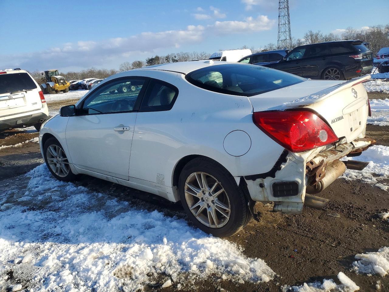 2008 Nissan Altima 3.5Se - Фото 2