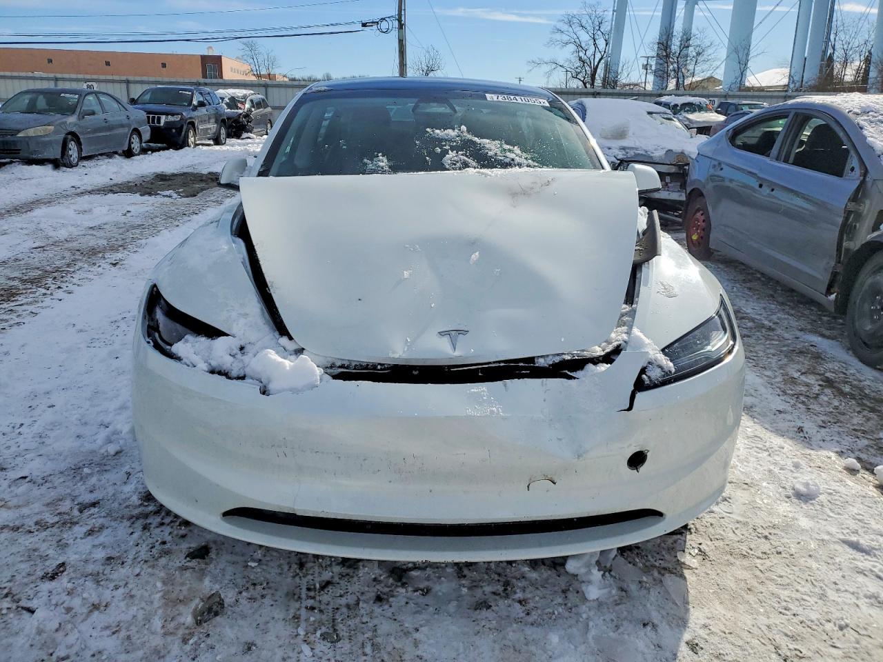 2025 Tesla Model 3 - Image 5