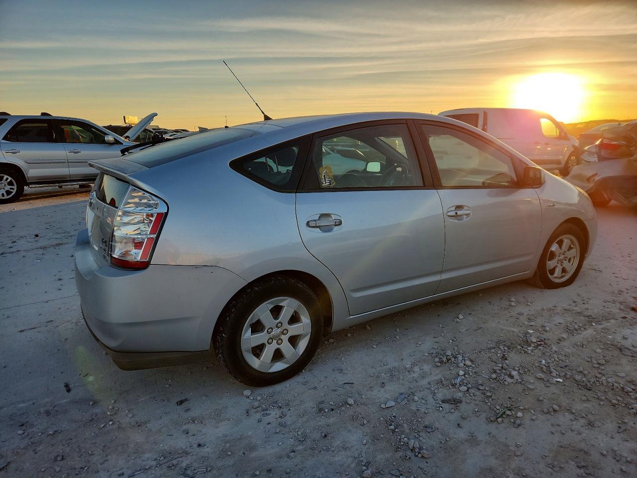 2008 Toyota Prius Base - Фото 3