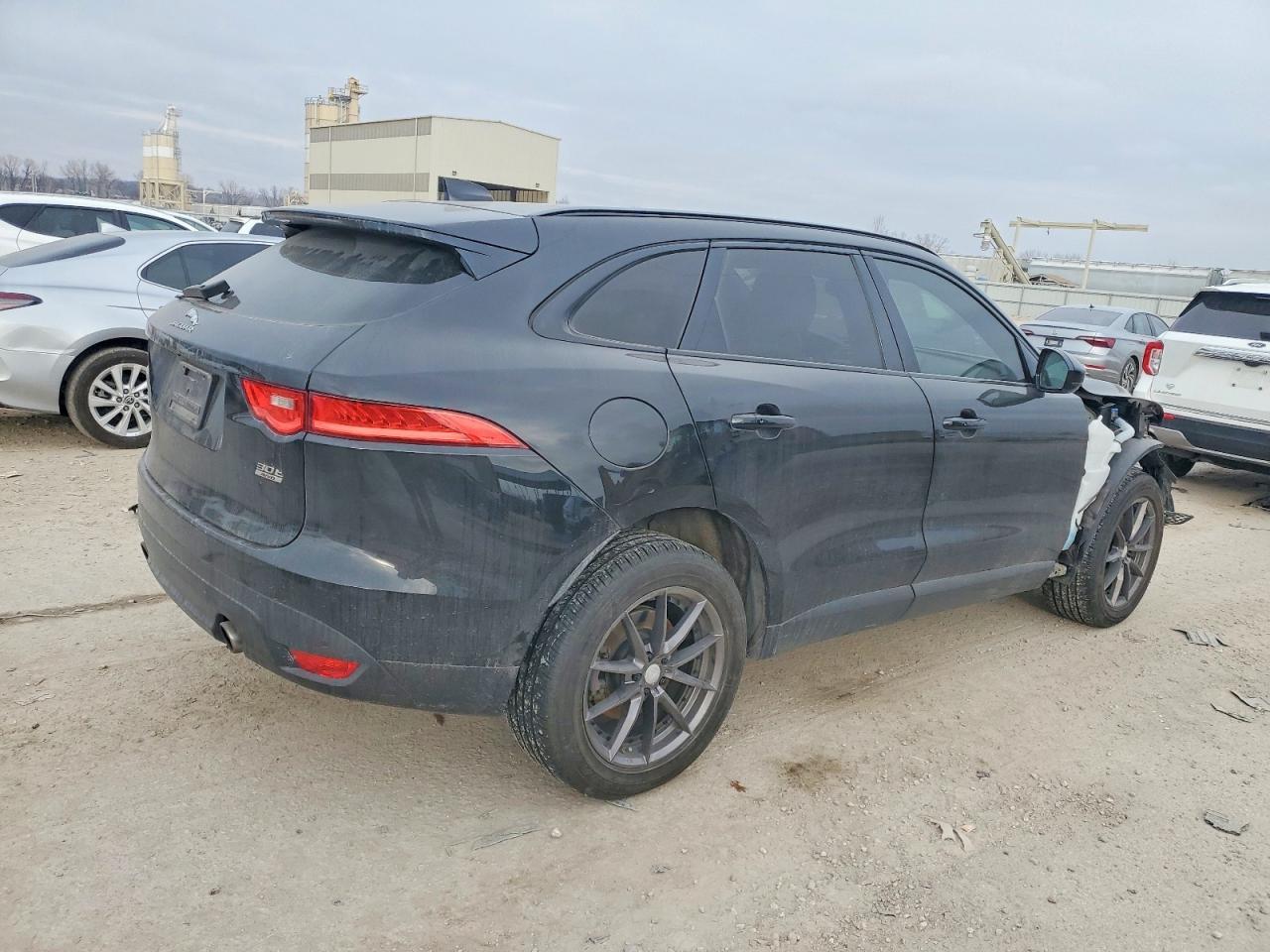 2019 Jaguar F-Pace Premium - Image 3