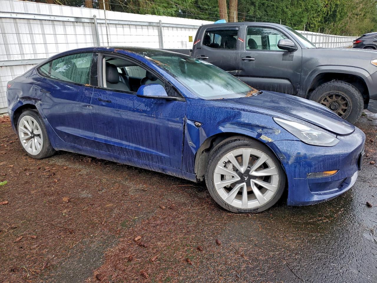 2022 Tesla Model 3 - Фото 4