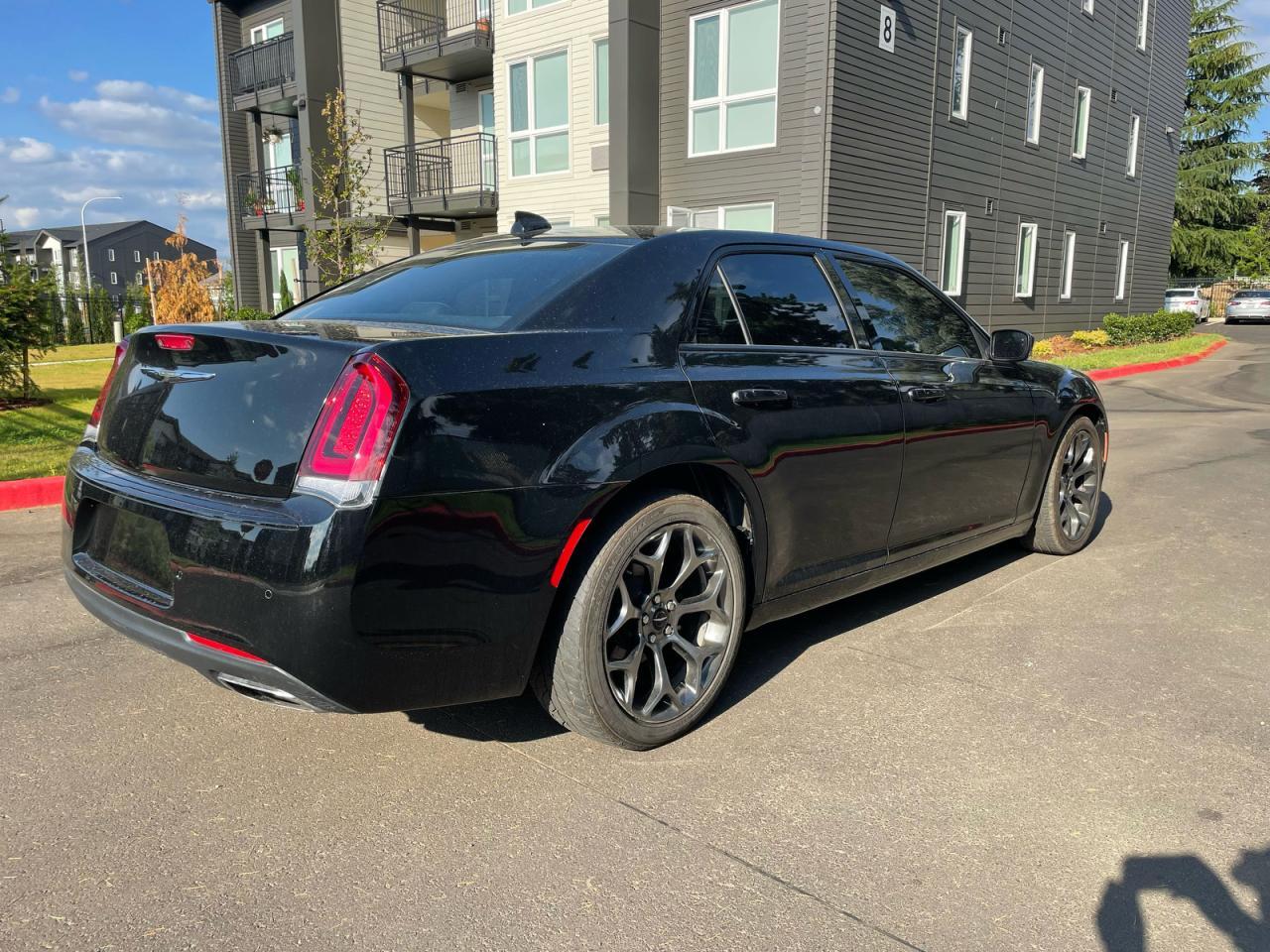 2018 Chrysler 300 S - Image 4