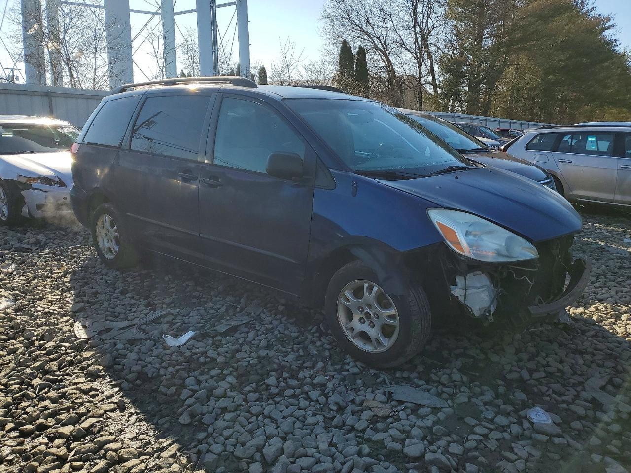 2004 Toyota Sienna Ce - Image 4