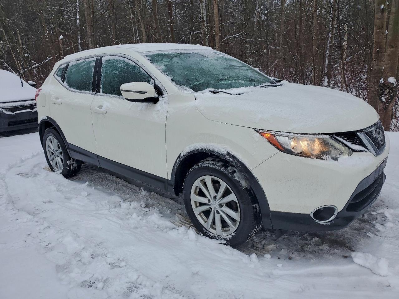 2018 Nissan Rogue Sport S - Image 4