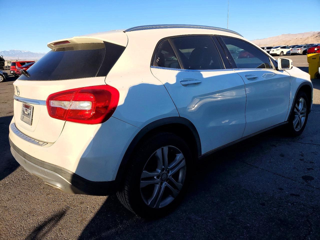 2017 Mercedes-Benz Gla 250 - Image 3