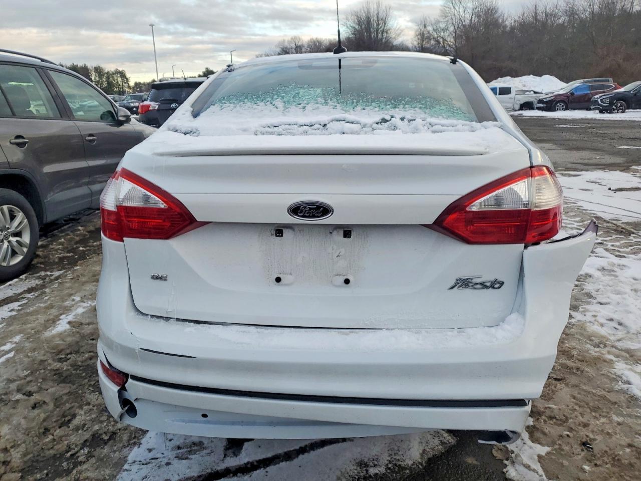 2014 Ford Fiesta Se - Image 6