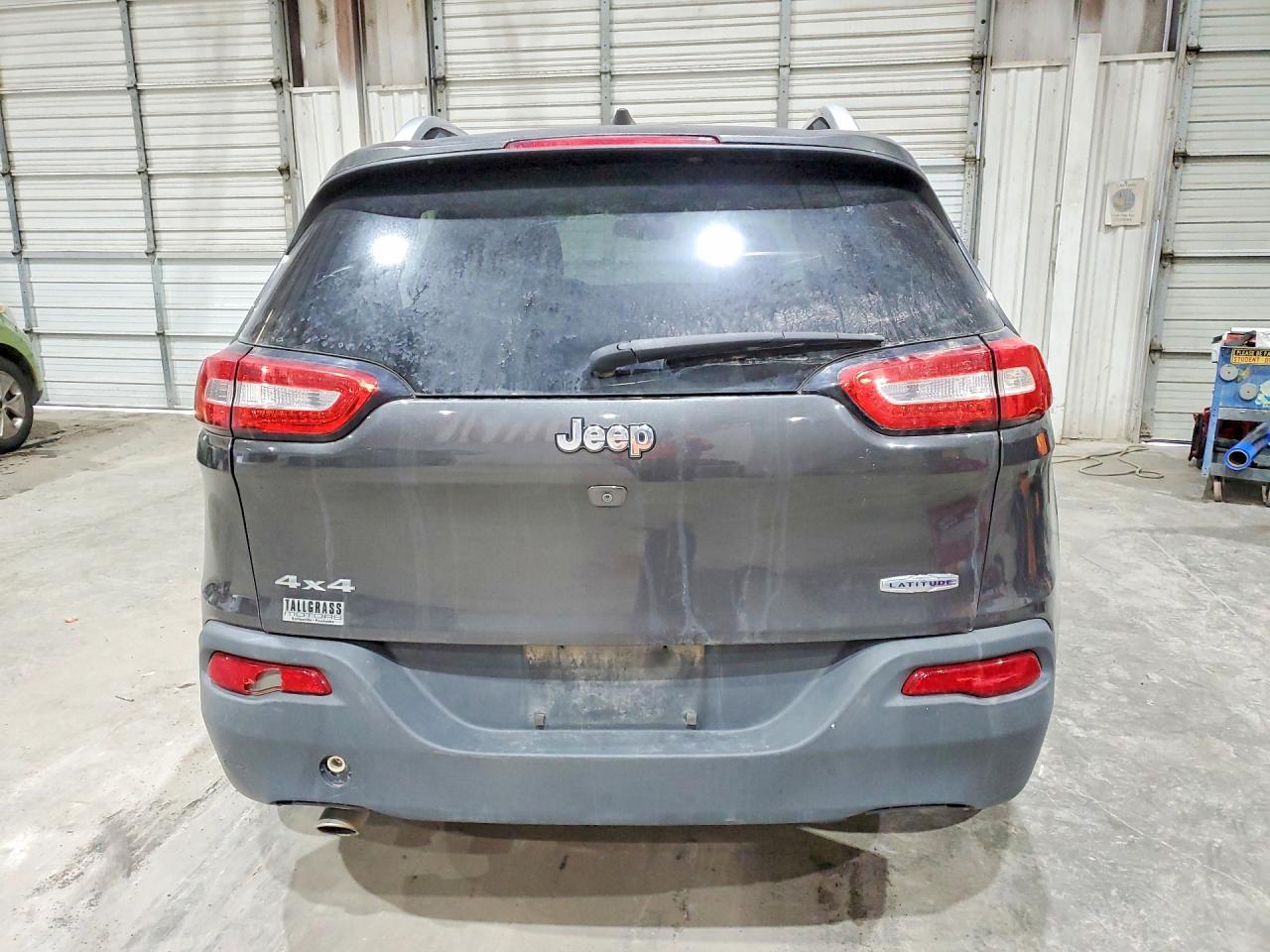 2016 Jeep Cherokee Latitude - Фото 6