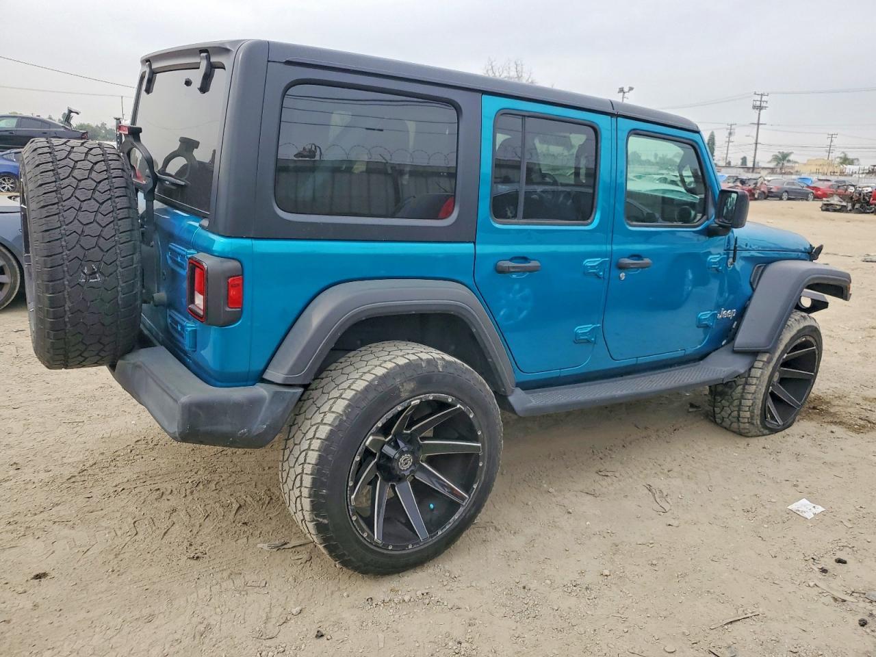 2020 Jeep Wrangler Unlimited Sport - Фото 3
