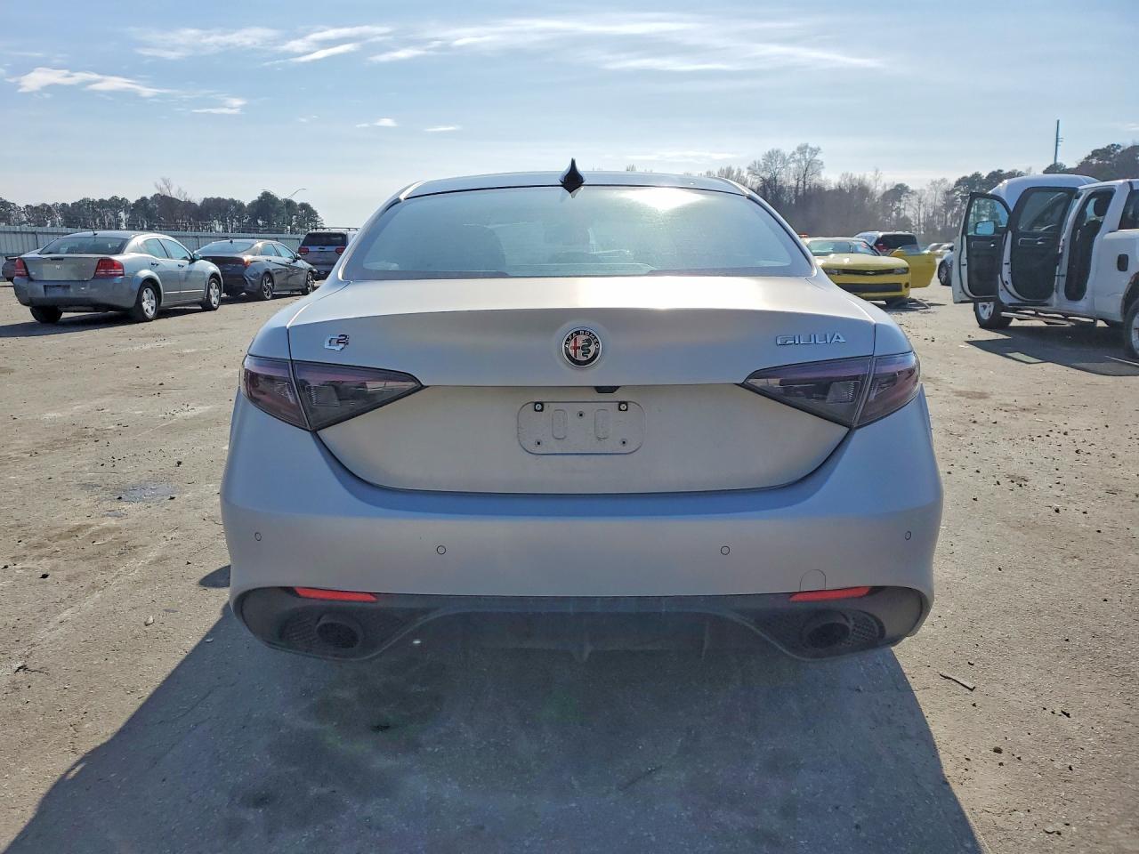 2024 Alfa Romeo Giulia Ti - Фото 6