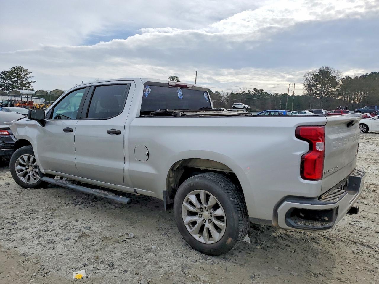 2020 Chevrolet Silverado C1500 Custom - Фото 2