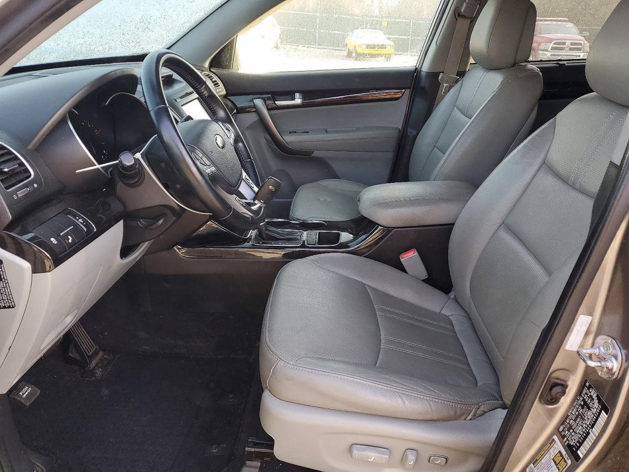 2018 Kia Sorento Lx - Image 7
