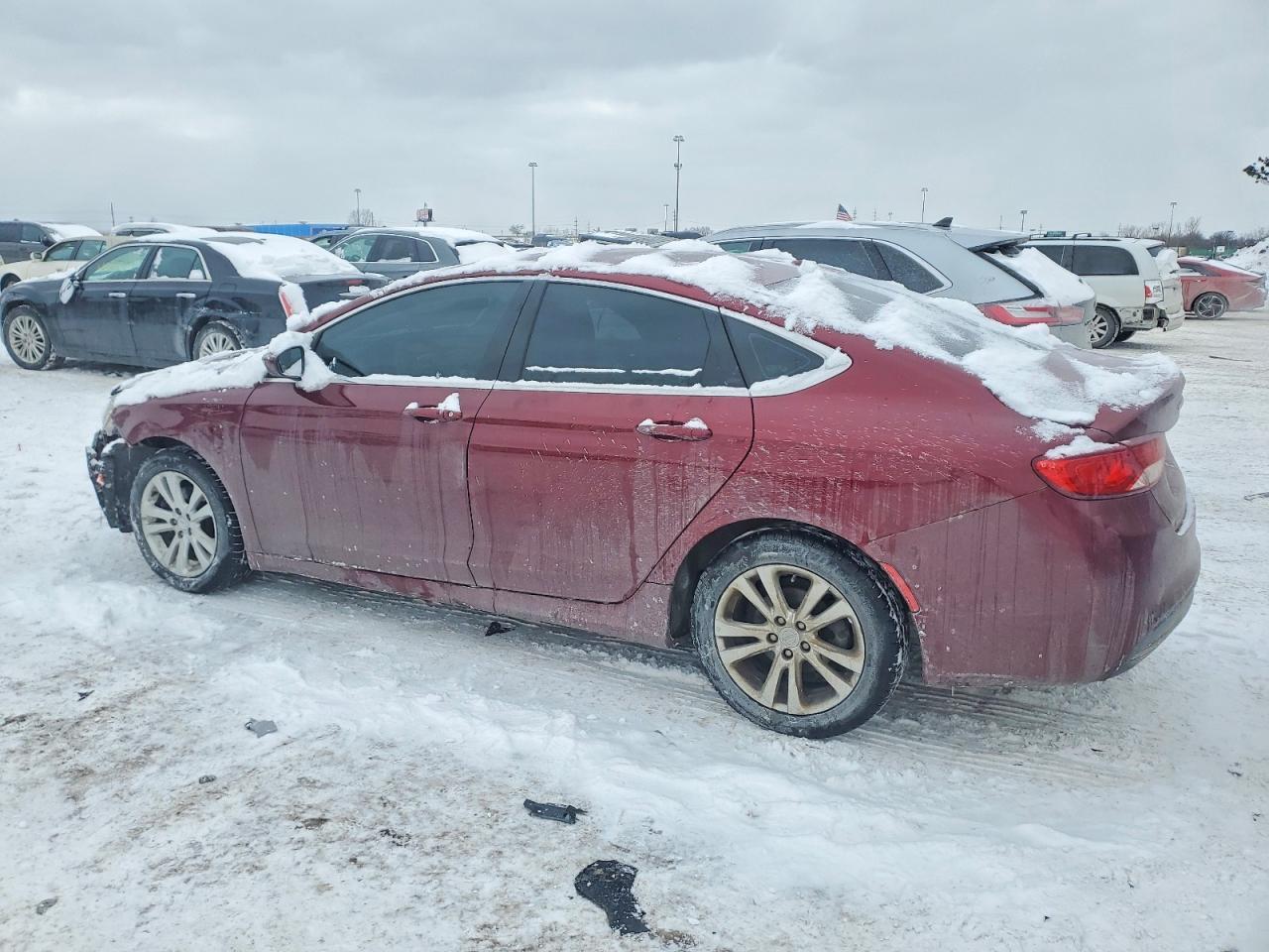 2015 Chrysler 200 Limited - Фото 2